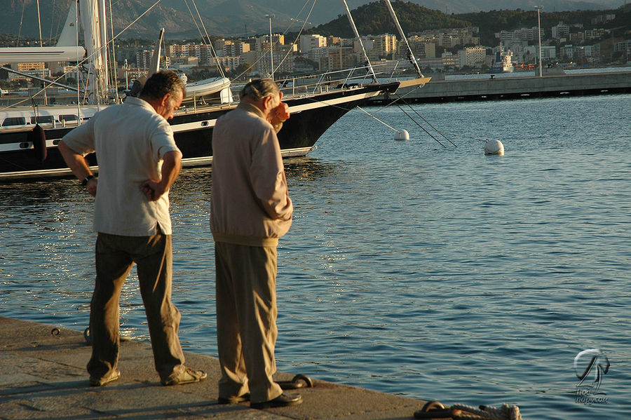 Рыбаки с порту Аяччо Корсика, Франция
