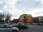 Вдали библиотека и корпус Киевского университета им.Шевченко