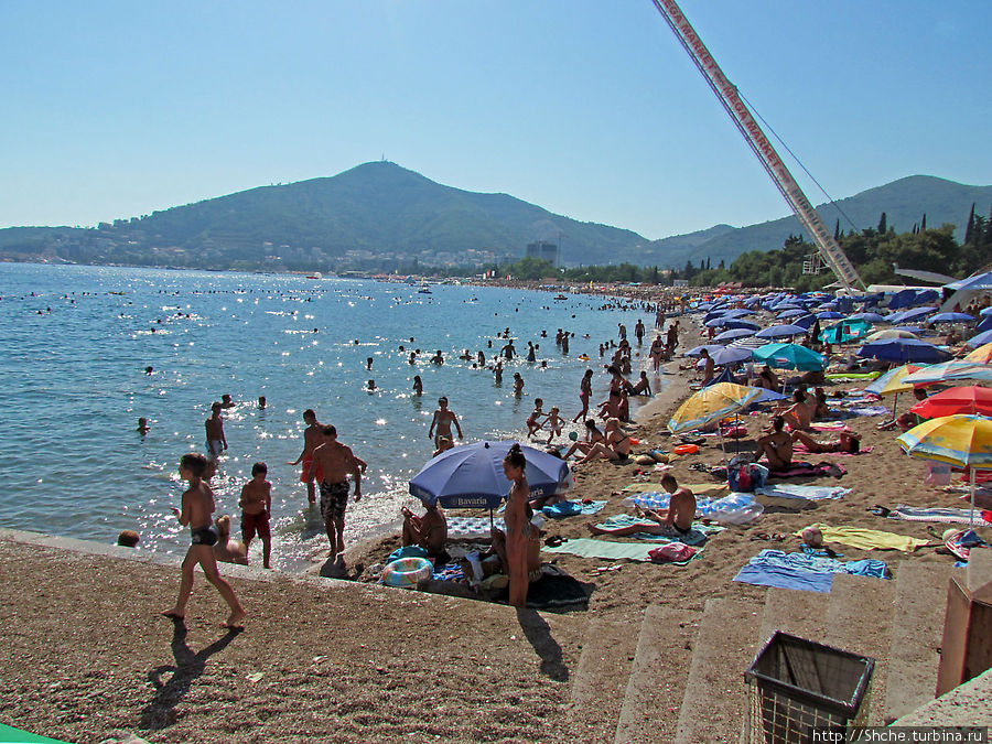 Дальше полудикий пляж Будва, Черногория
