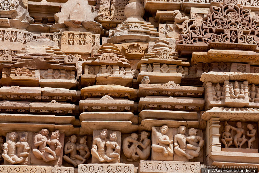 Восточная группа храмов, джайнский храм Шантинатха Каджурахо, Индия
