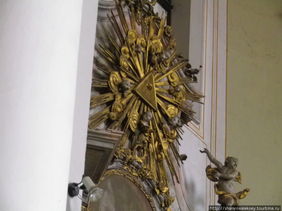 Интерьер церкви св. Антония Эгер, Венгрия