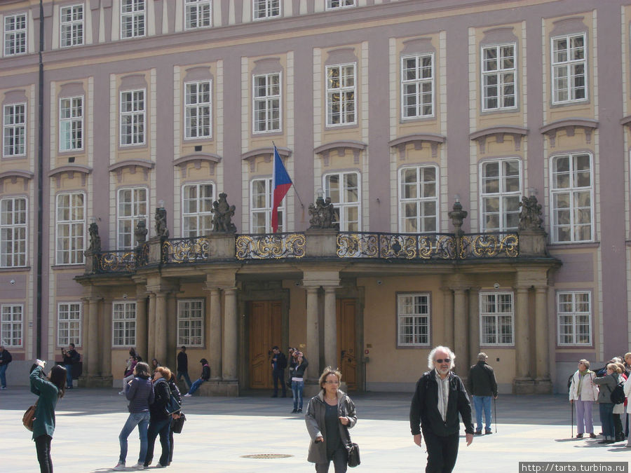 У бывшей королевской резиденции Прага, Чехия