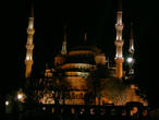 Голубая мечеть в подсветке