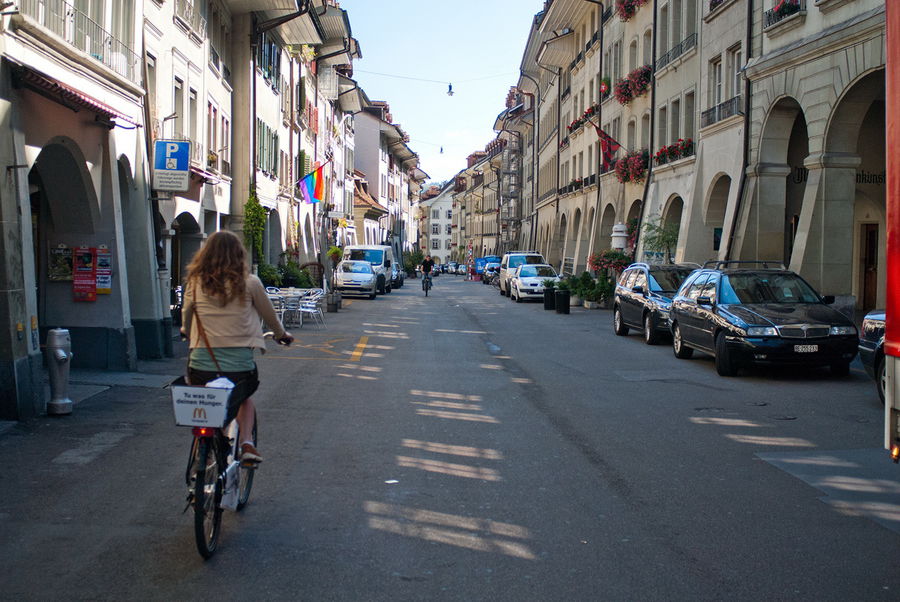 В Берне бесплатный прокат велосипедов. Реклама все компенсирует. Берн, Швейцария