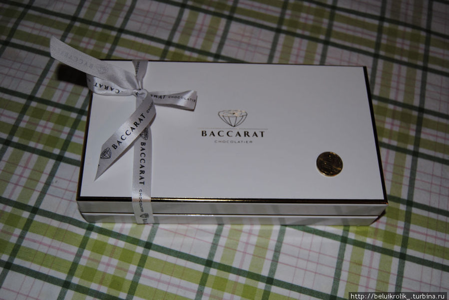 Так выглядит коробка за 1200 рублей в нее помещается 550 грамм конфет Санкт-Петербург и Ленинградская область, Россия