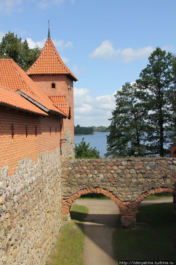 По мостикам и в замке Тракай Тракай, Литва