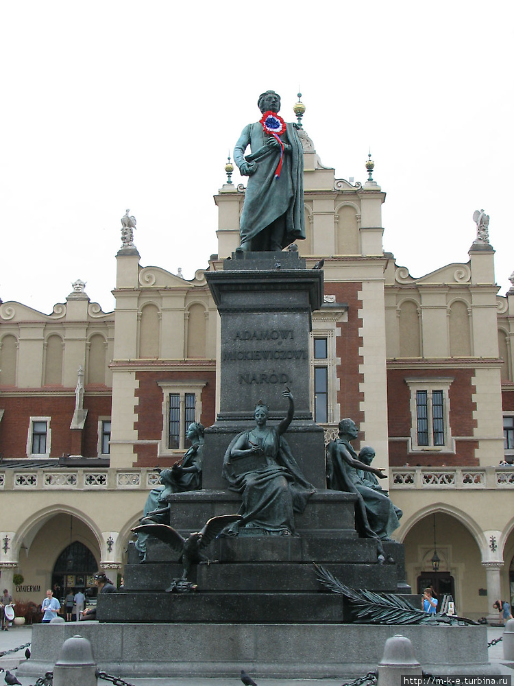 памятник польскому поэту 