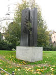 памятник участникам ВОВ, но с другой стороны (кто воевал на стороне фашистов в 1941-44 гг)