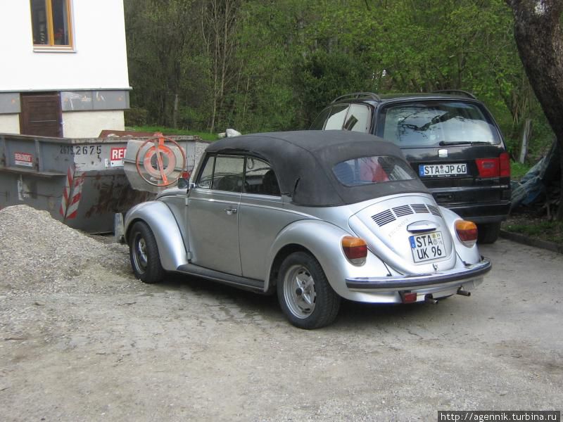 Жук-кабриолет. Кстати, если просто жуков немного, то в версии кабриолет — очень популярная машина. Земля Бавария, Германия