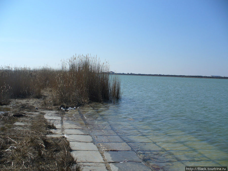 Два берега одного озера Евпатория, Россия
