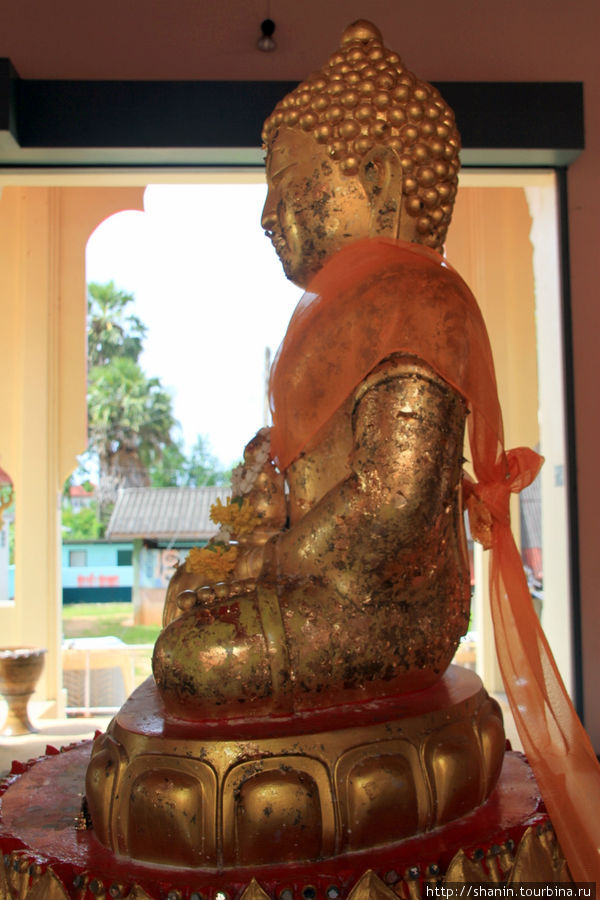 Будда, Ват Ко Лак в Прачуап Кхири Кхан Прачуап-Кхири-Кхан, Таиланд