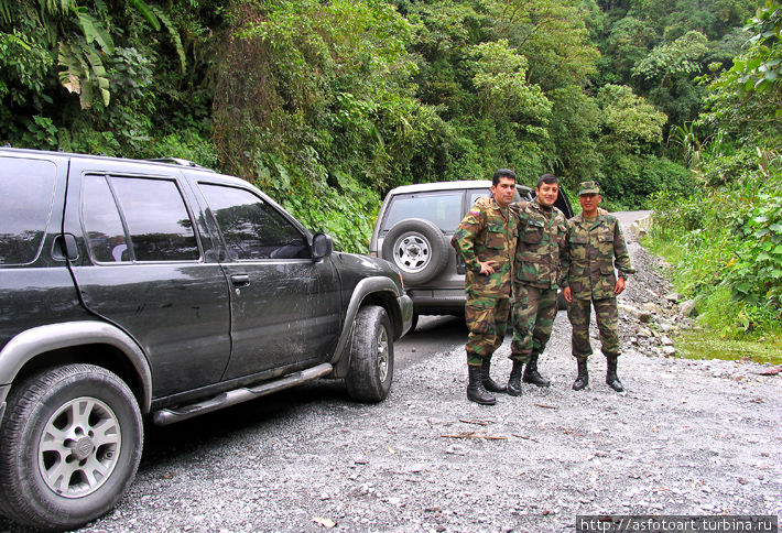 Во многие регионы без охраны никак, особенно около Колумбии... Эквадор