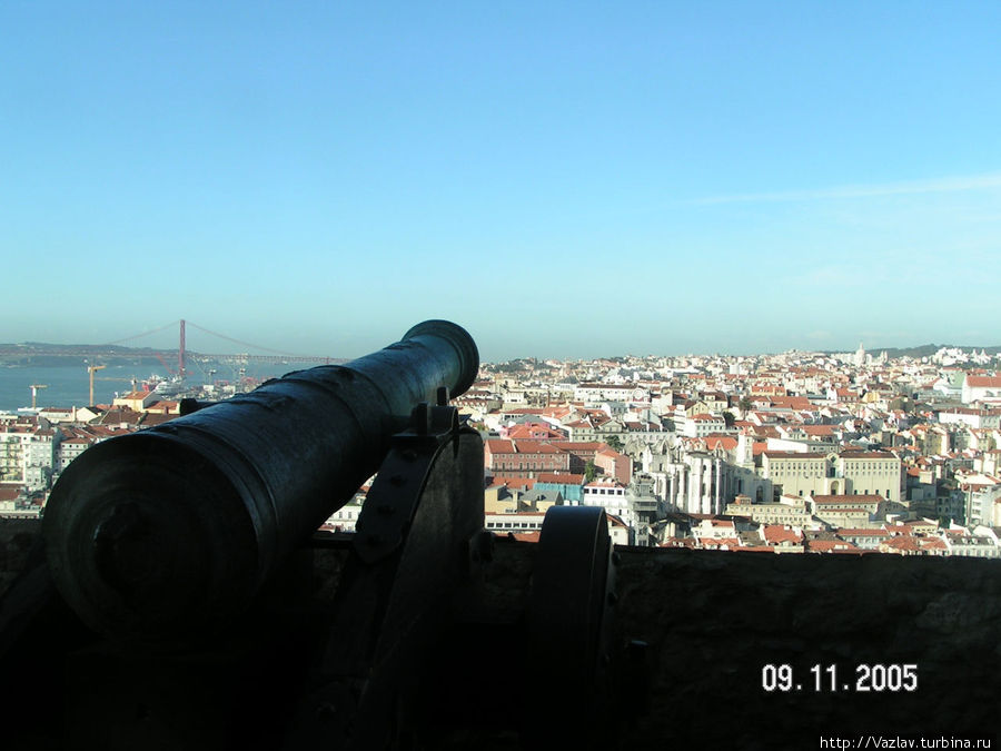 Над городом Лиссабон, Португалия
