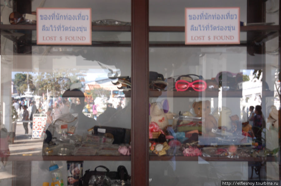 А это почти что музей забытых вещей Чианграй, Таиланд