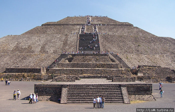 Пирамида Солнца Теотиуакан пре-испанский город тольтеков, Мексика