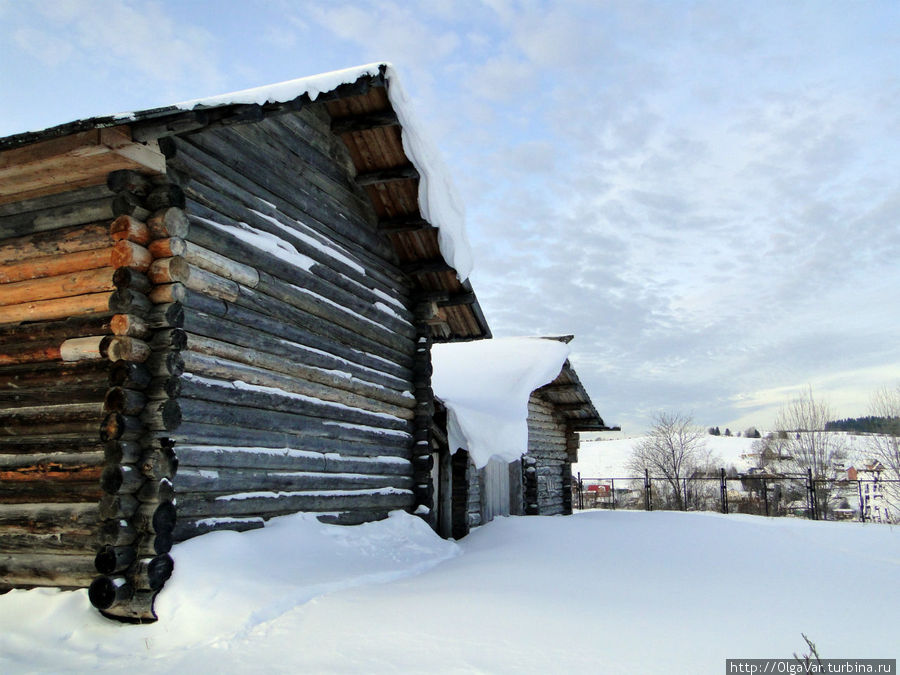 «В том краю, где желтая крапива и сухой плетень,
приютились к вербам сиротливо избы деревень»
(С. Есенин) «В том краю, где желтая крапива и сухой плетень,
приютились к вербам сиротливо избы деревень»
(С. Есенин)