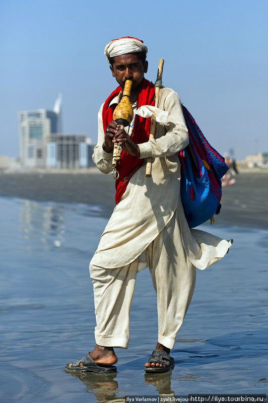 Музыкант. Карачи, Пакистан