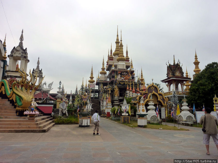 Храм Ват Тхао Као. Таиланд