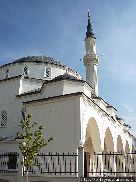 Мечеть Корча, Албания