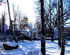 Зима, 2012 год. Вход в монастырь со стороны парка Владимирская горка