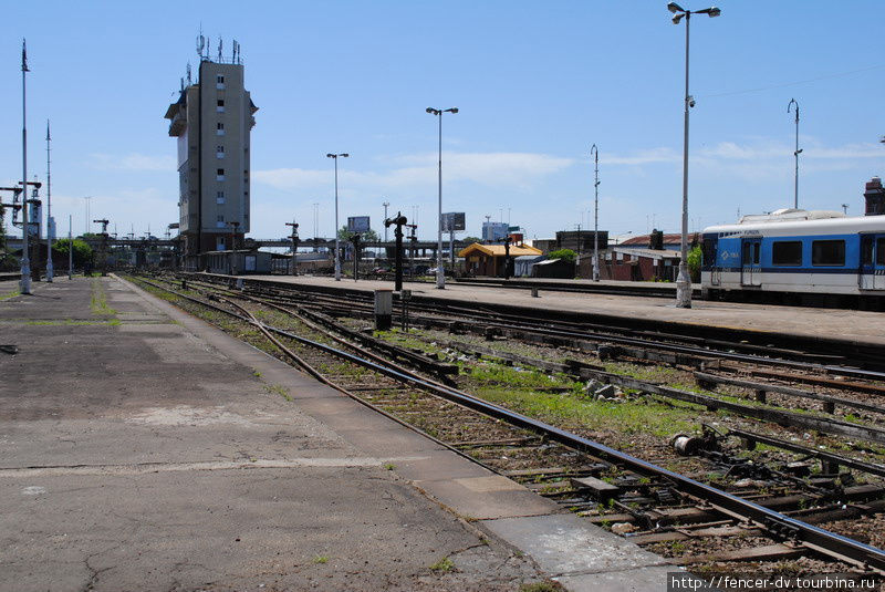 Ретиро - главный вокзал Буэнос-Айреса Буэнос-Айрес, Аргентина