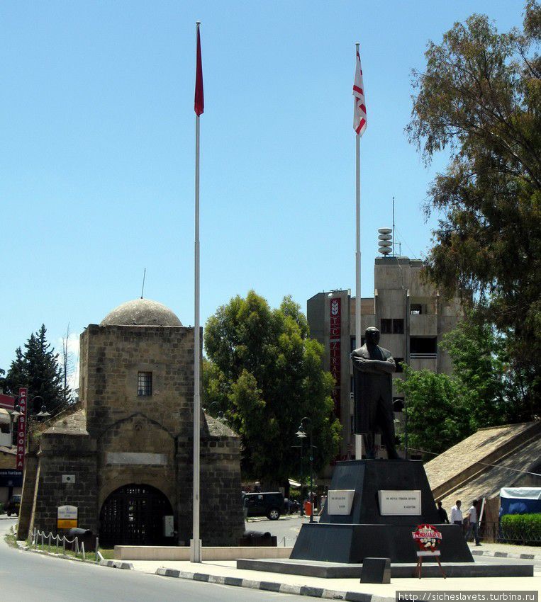 Разделенная Никосия. Столица двух Кипров Никосия (турецкий сектор), Турецкая Республика Северного Кипра