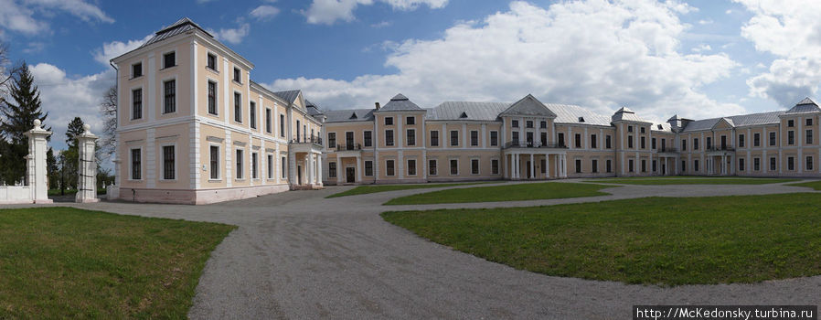 Замок Вишневецких Почаев, Украина