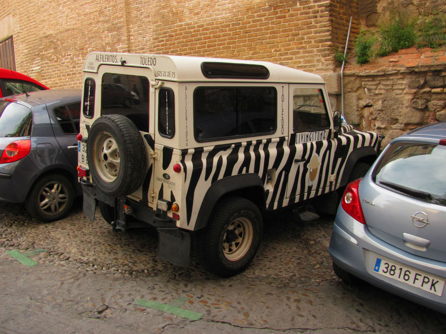 То, что бывалые путешественники заблудились, мы поняли, когда третий раз вышли к этой машине :) Толедо, Испания