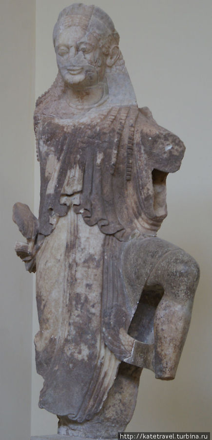 Танцовщица Дельфы античный город, Греция