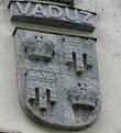 Герб Вадуца на городской ратуше