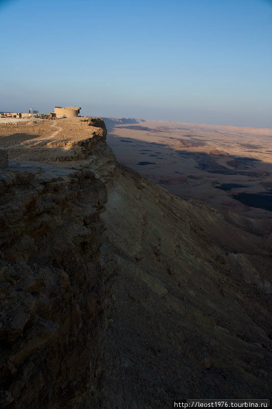 Строящеесе/Ремонтирующееся здание нацпарка Махтеш Рамон Мицпе-Рамон, Израиль Строящеесе/Ремонтирующееся здание нацпарка Махтеш Рамон Мицпе-Рамон, Израиль