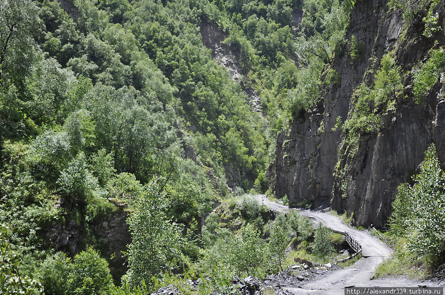 Дорога в Ушгули Ушгули - Чвибиани и Жибиани, Грузия
