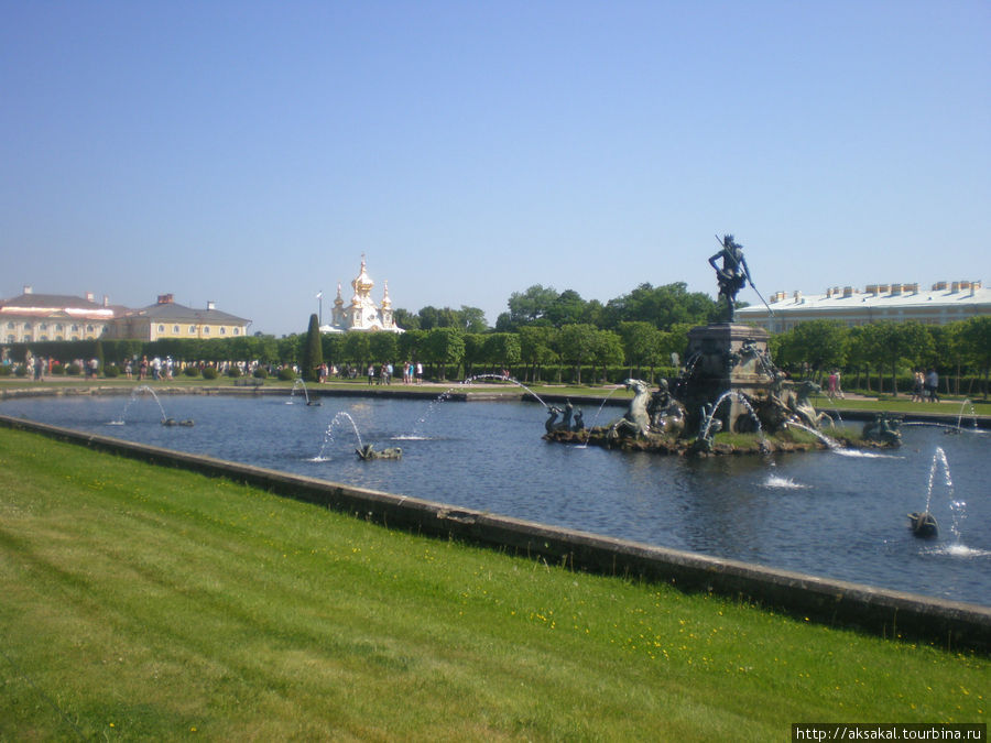 Фотан Нептун в Верхнем саду. Санкт-Петербург, Россия