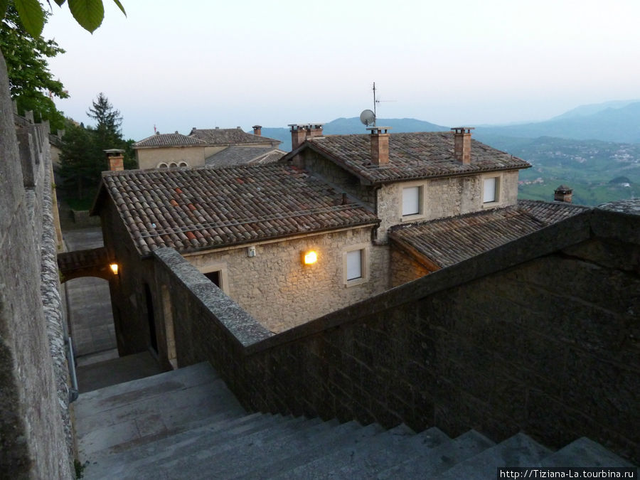 Вид на спуск в центре Вид на спуск в центре