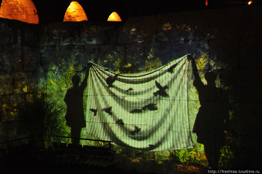 И снова — живые картины на стенах. Но и это еще не представление... Иерусалим, Израиль
