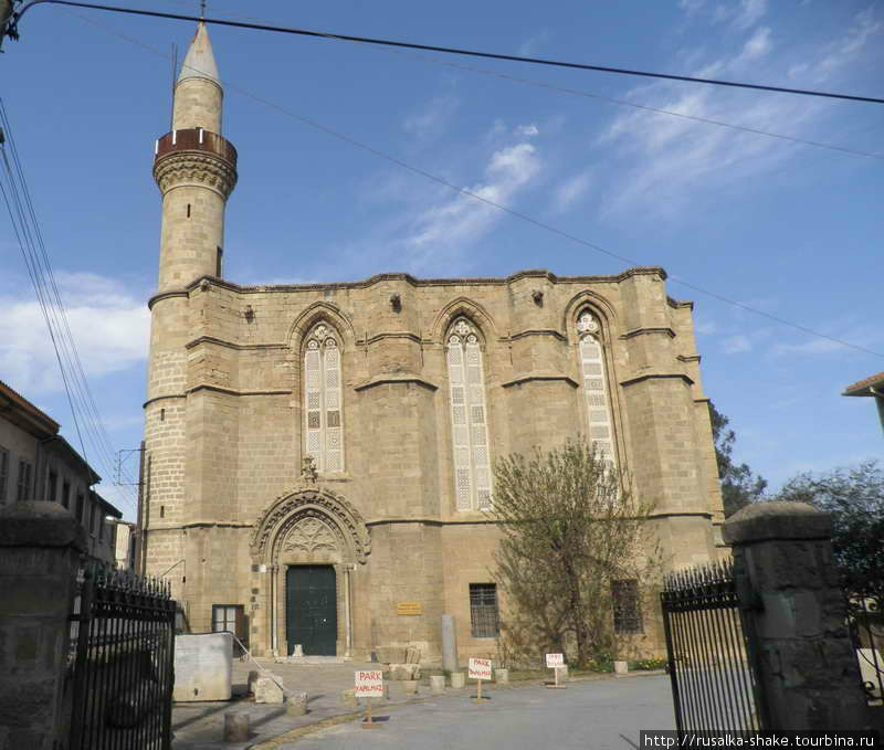 Мечеть Хайдар Паши (церковь Святой Катарины) Никосия (турецкий сектор), Турецкая Республика Северного Кипра