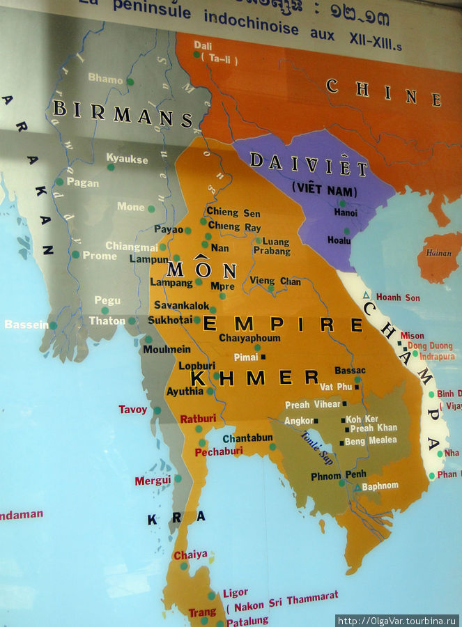 Кхмеры любят эту карту. Ведь на ней кхмерское королевство занимало почти весь Индокитай