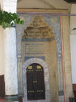 Вход в одну из известнейших мечетей Сараево