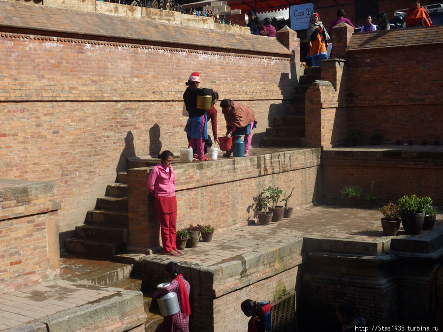 Патан. Местный водозабор. Патан (Лалитпур), Непал