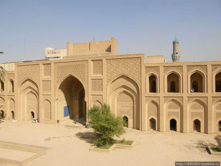Медресе Аль-Мустансирия Багдад, Ирак