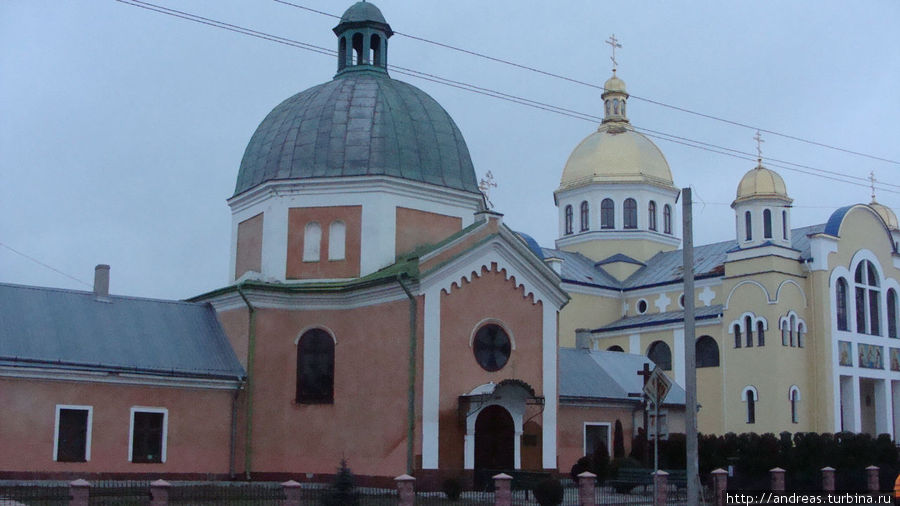 Город наполнен религиозными зданиями Жолква, Украина