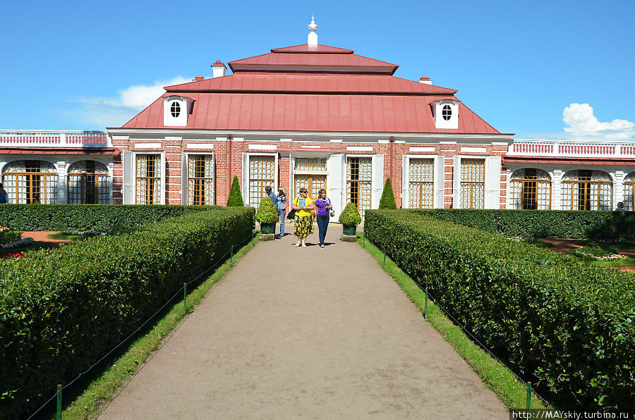 Монплезир Петергоф Фото Снаружи