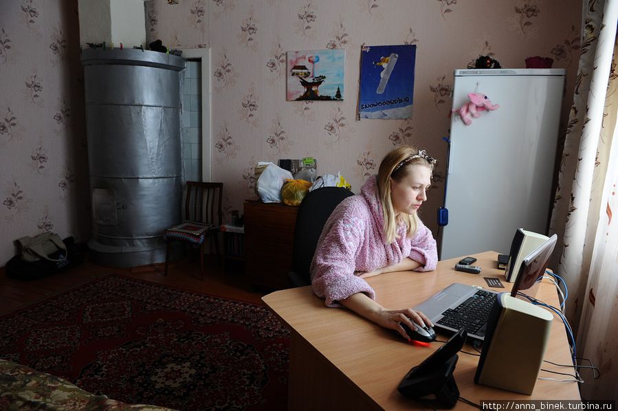 Татьяна, в день своей свадьбы, скачивает музыку из интернета. Калевала, Россия