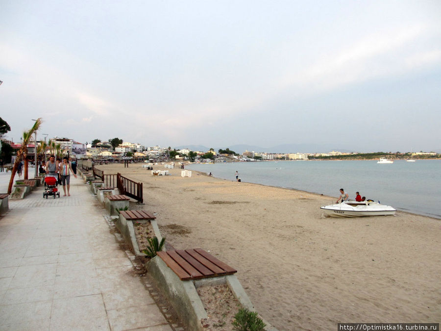 Ещё одна прогулка по Дидиму. Теперь уже вечером Дидим, Турция Ещё одна прогулка по Дидиму. Теперь уже вечером Дидим, Турция