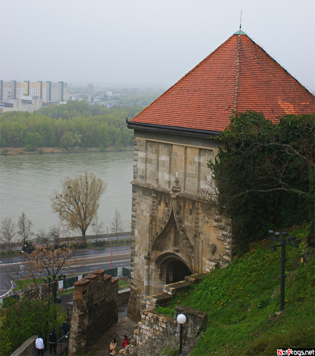Башенка у Дуная Братислава, Словакия