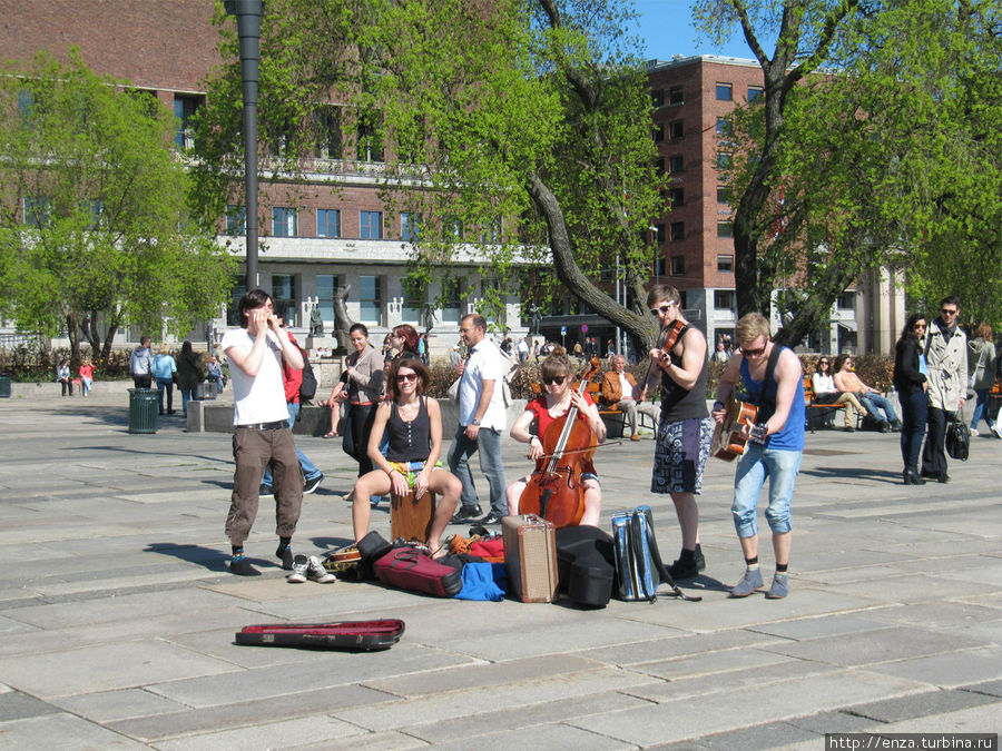 От Ратуши до Музея современного искусства Аструп-Фернли Осло, Норвегия От Ратуши до Музея современного искусства Аструп-Фернли Осло, Норвегия