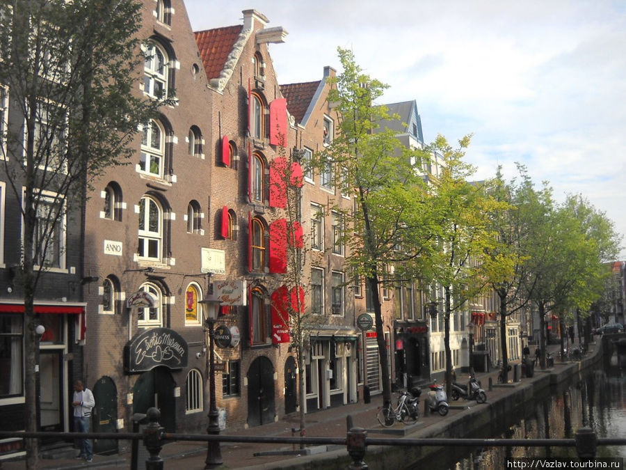 Компания Амстердам, Нидерланды