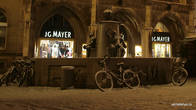 Но начну я фотоальбом не с Хофбройхауза, а с центра заснеженного Мюнхена. Вот так бывает, когда неожиданно выпадает снег. :)