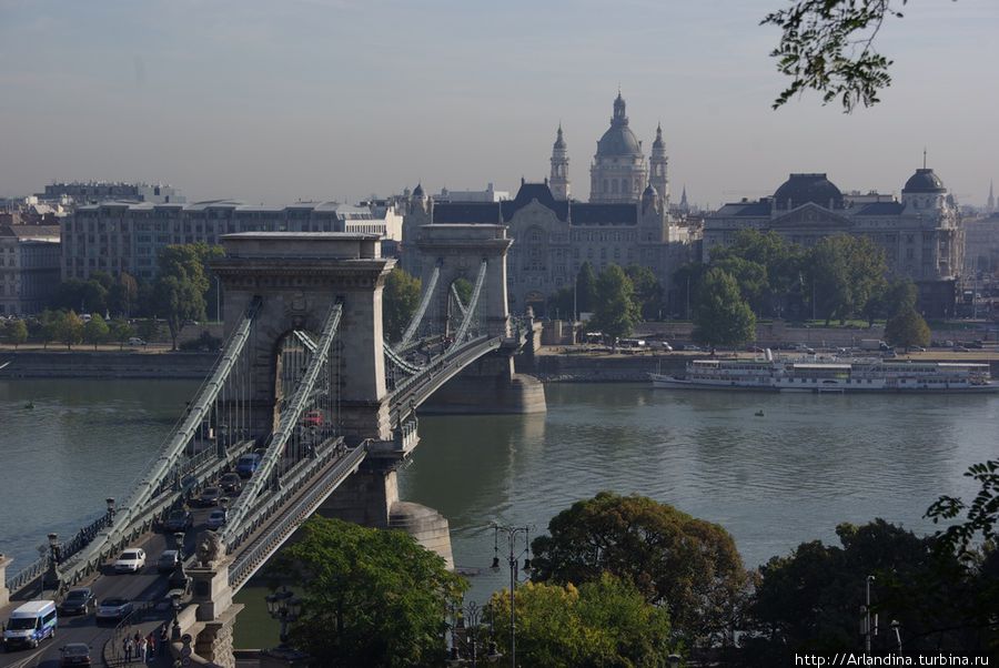 Мост Се́чени, (Будапе́штский) цепно́й мост, венг. Széchenyi lánchíd — подвесной мост над р. Дунай. Будапешт, Венгрия