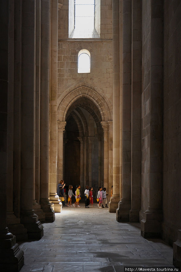 В монастыре Алкобасы. Португалия